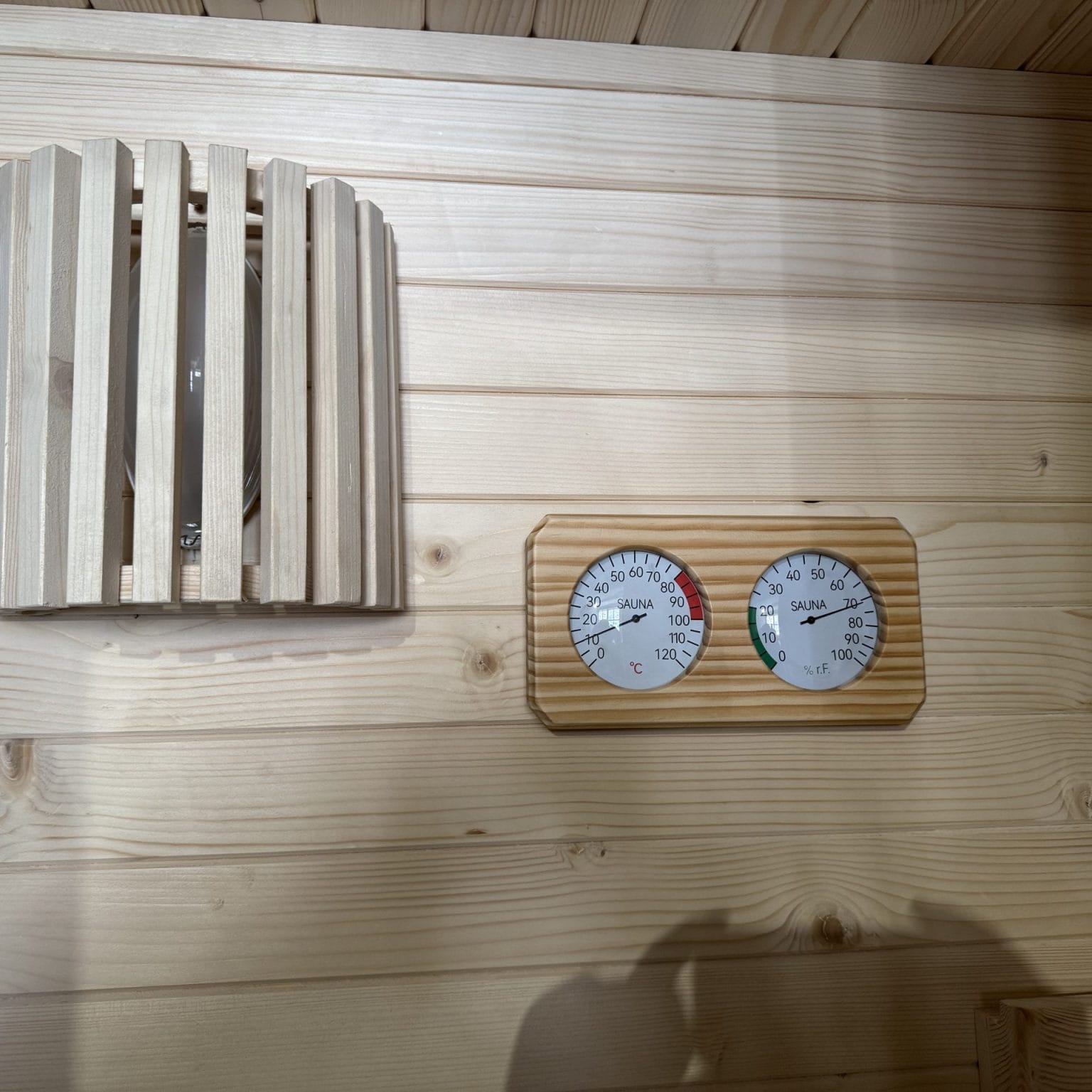 Interior sauna - com. Afumați