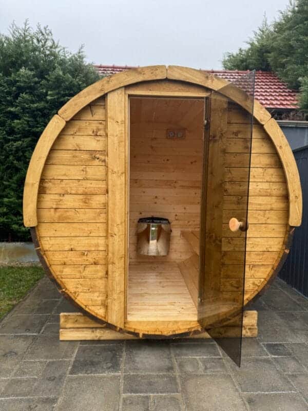 Construcție sauna exterioară – Montaj direct la client acasă
