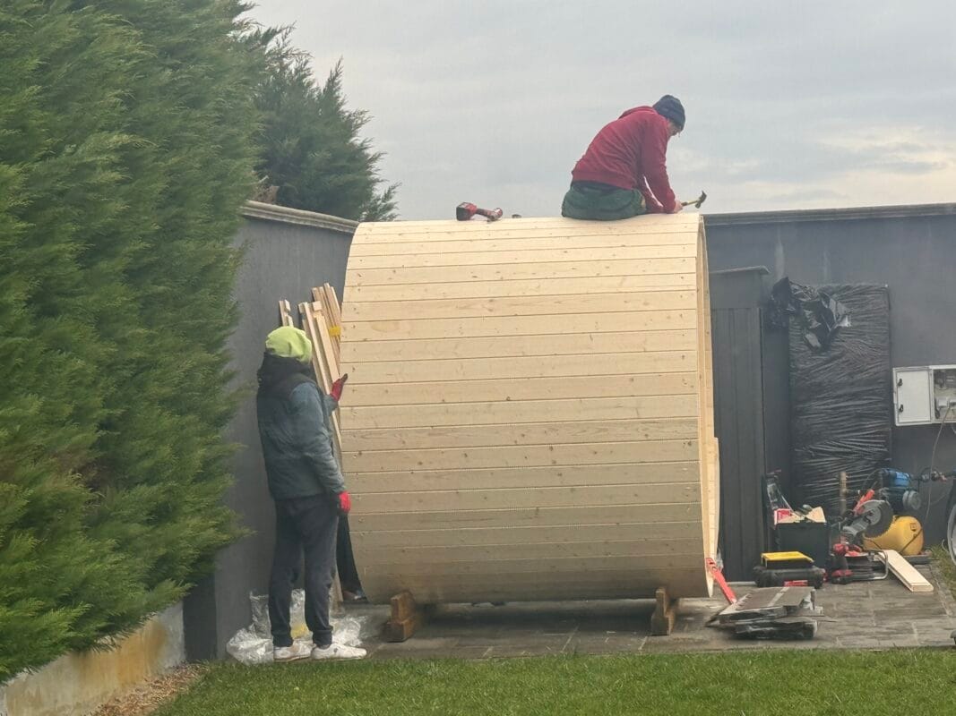 Construcție sauna exterioară – Montaj direct la client acasă